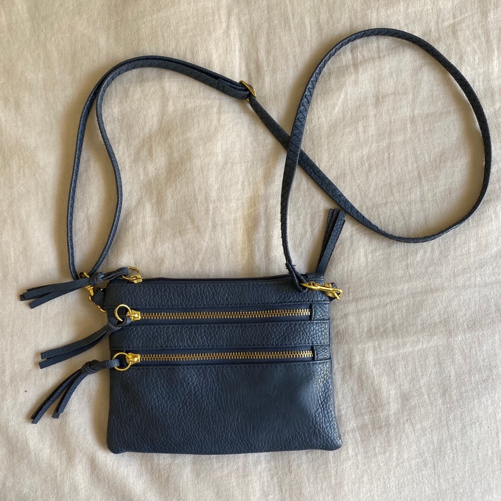 Navy crossbody purse